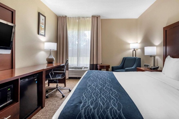 Comfort Inn & Suites Junction City - near Fort Riley image 10
