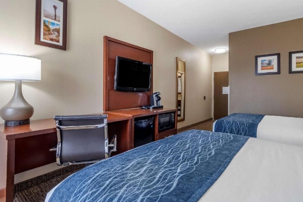 Comfort Inn & Suites Junction City - near Fort Riley image 18