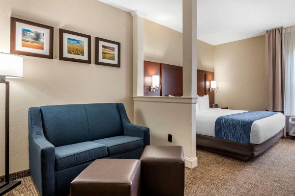 Comfort Inn & Suites Junction City - near Fort Riley image 20